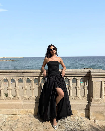 Violette Bubble Hem maxi in Black