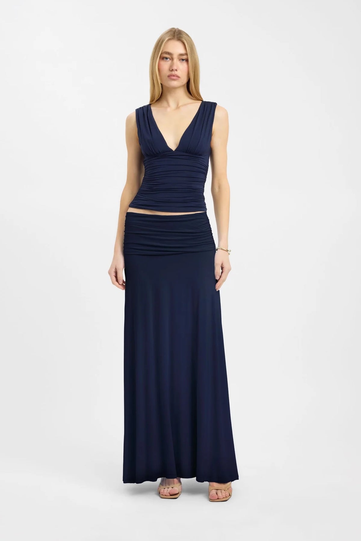Solis set in Navy Blue