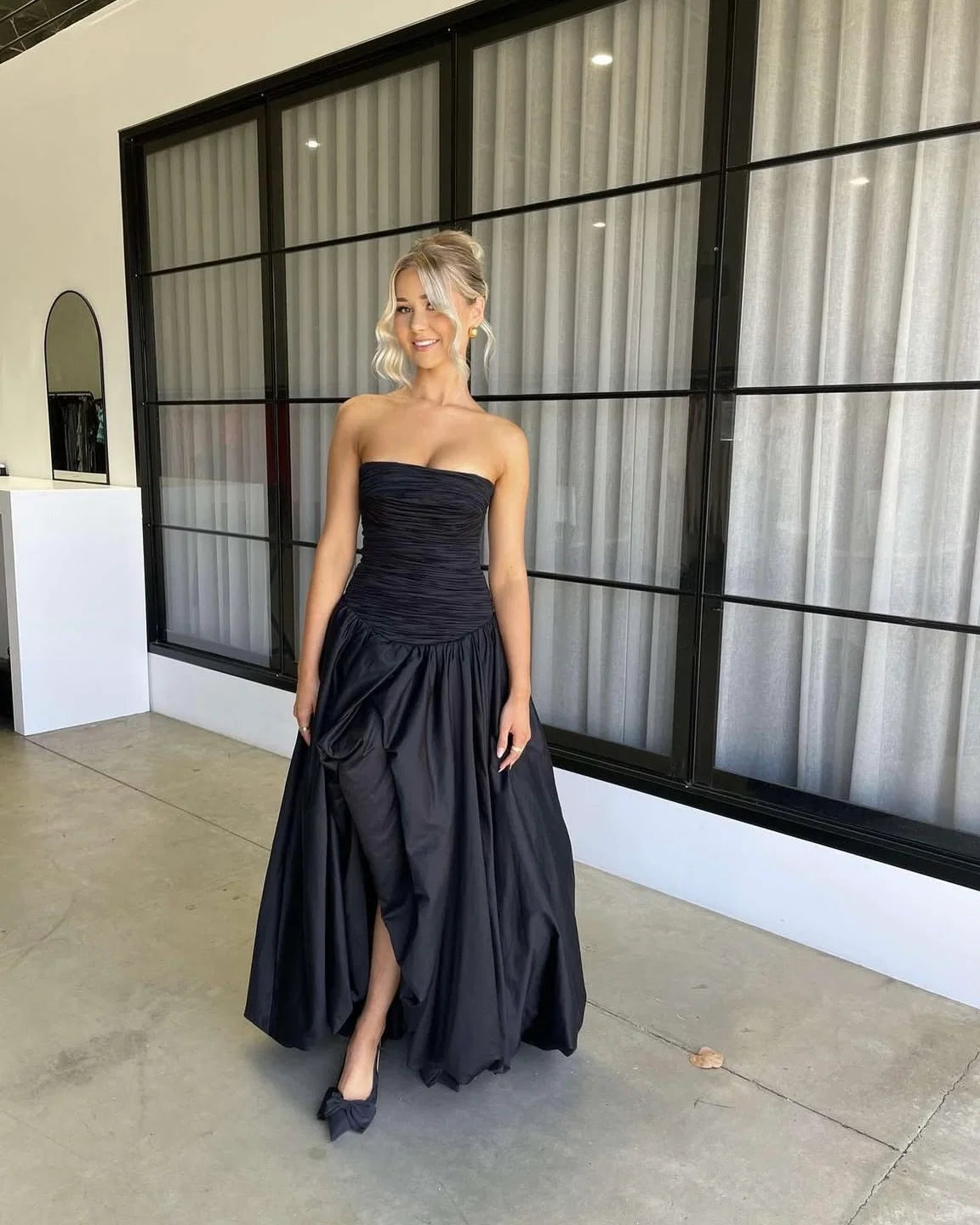 Violette Bubble Hem maxi in Black