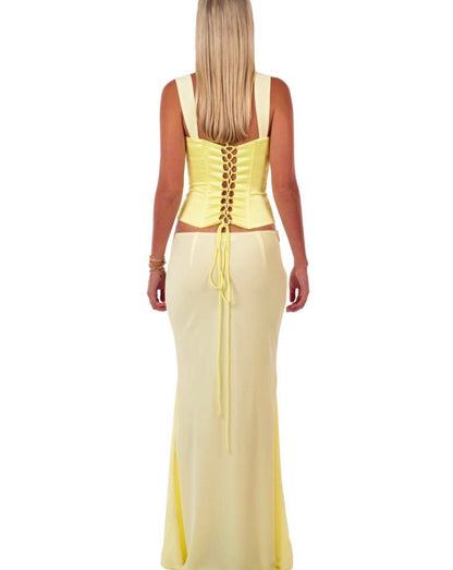 Scarlet Set in Butter